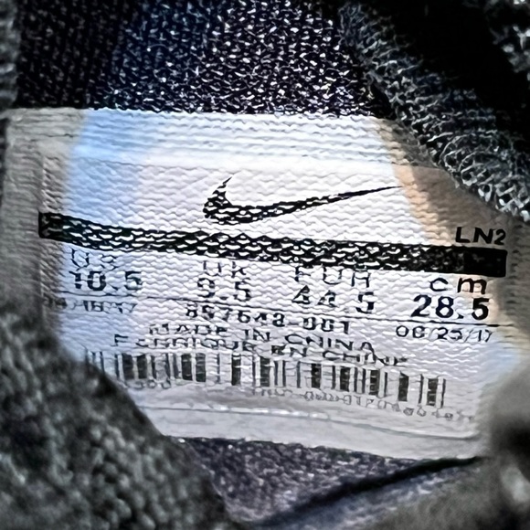 Nike LeBron 15 'Black Gum' 2017 size 10.5 - Picture 9 of 10